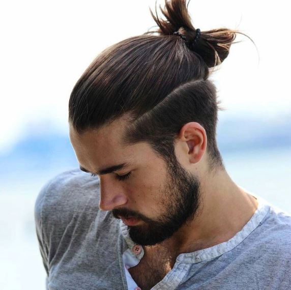 2. Man Bun mẫu tóc đẹp 2018 nam phong cách cực ngầu 1